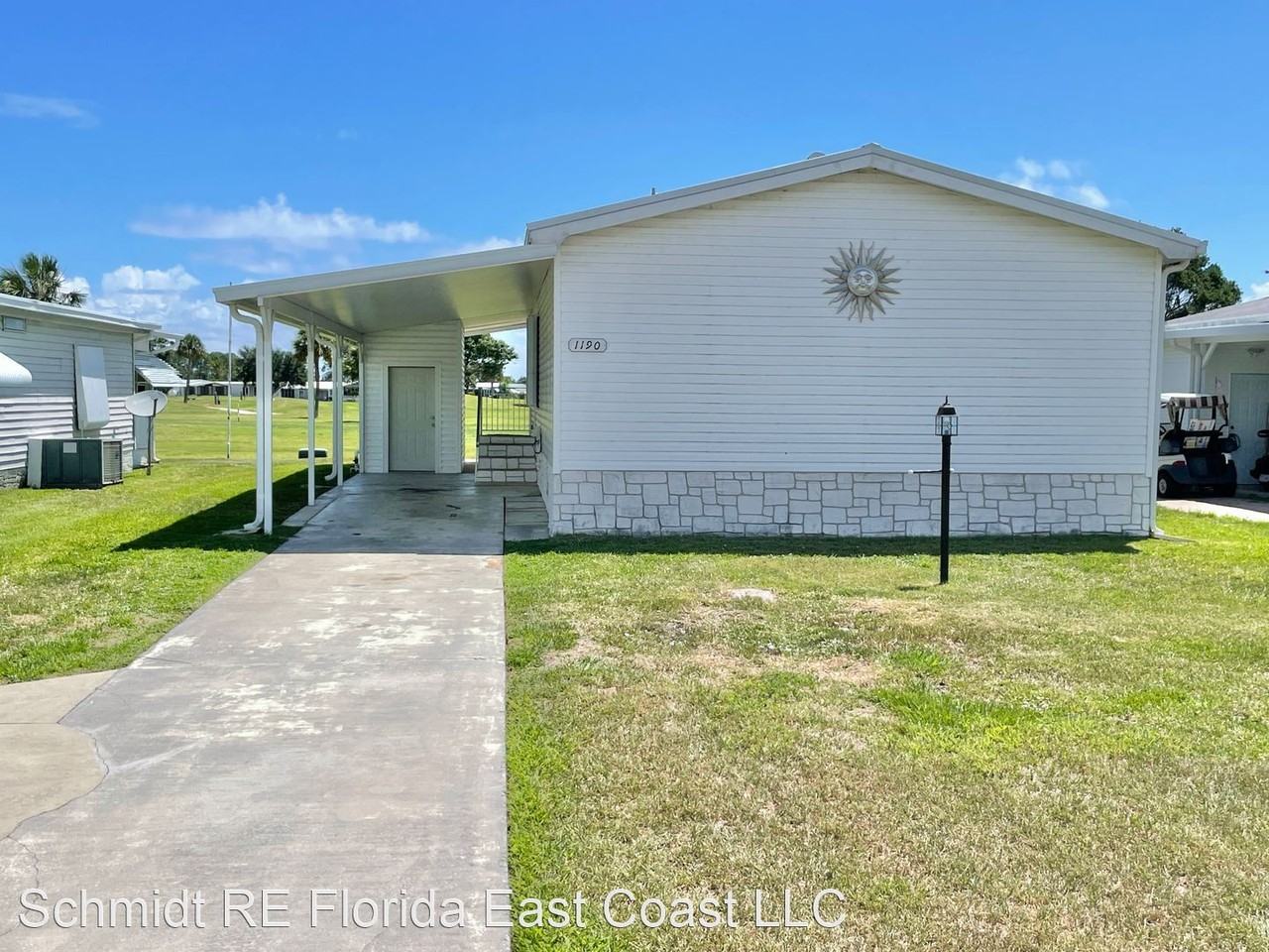 1190 Barefoot Cir - Photo 3 of 18