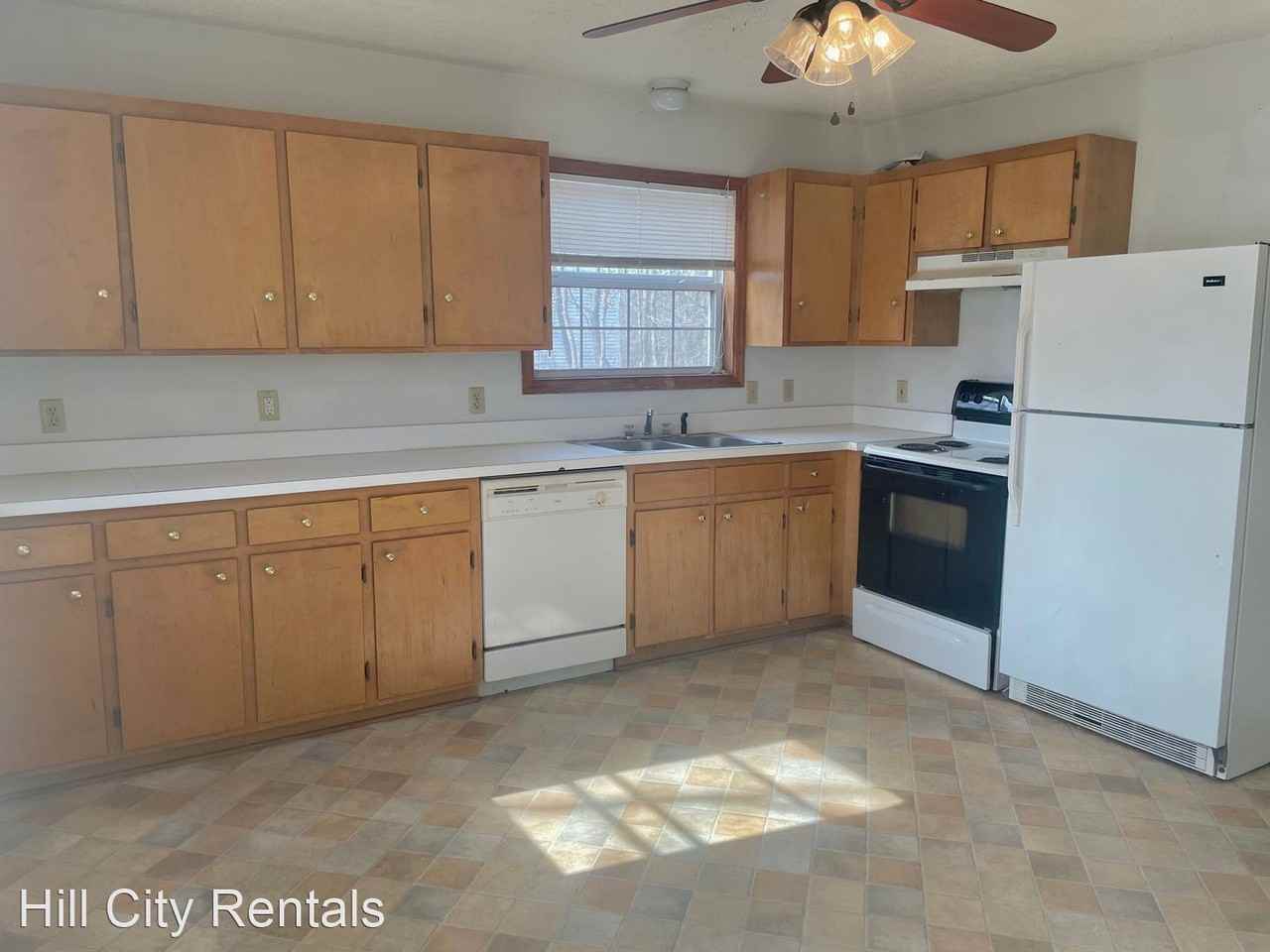 916 Grand Arbre Dr - Photo 2 of 7