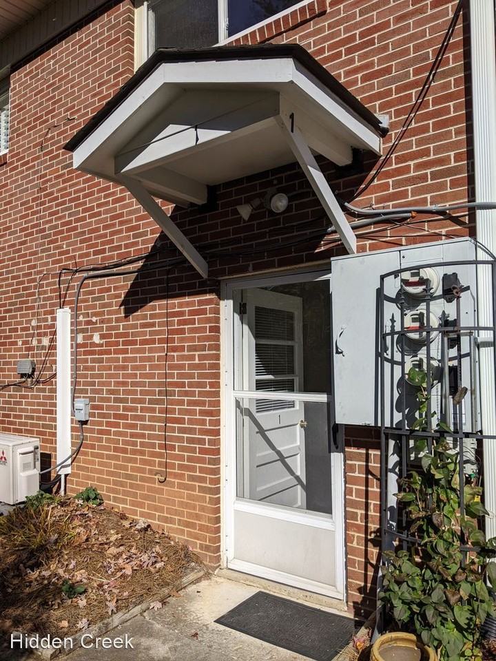 433 Hillcrest Circle - Photo 3 of 27