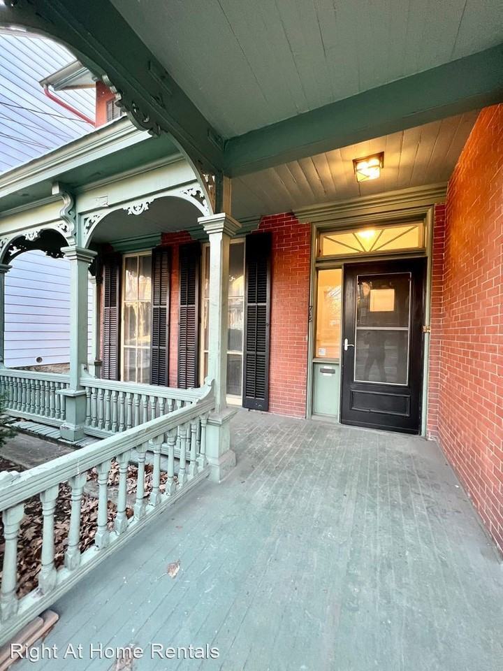 718 Cattell Street - Photo 3 of 23