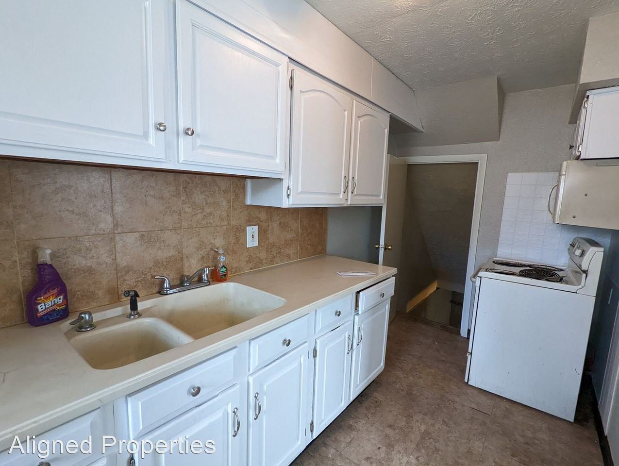 718 Carpenter St. - Photo 2 of 12
