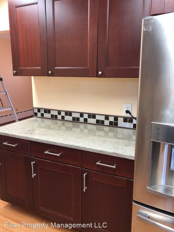 93 Conover Rd - Photo 3 of 12