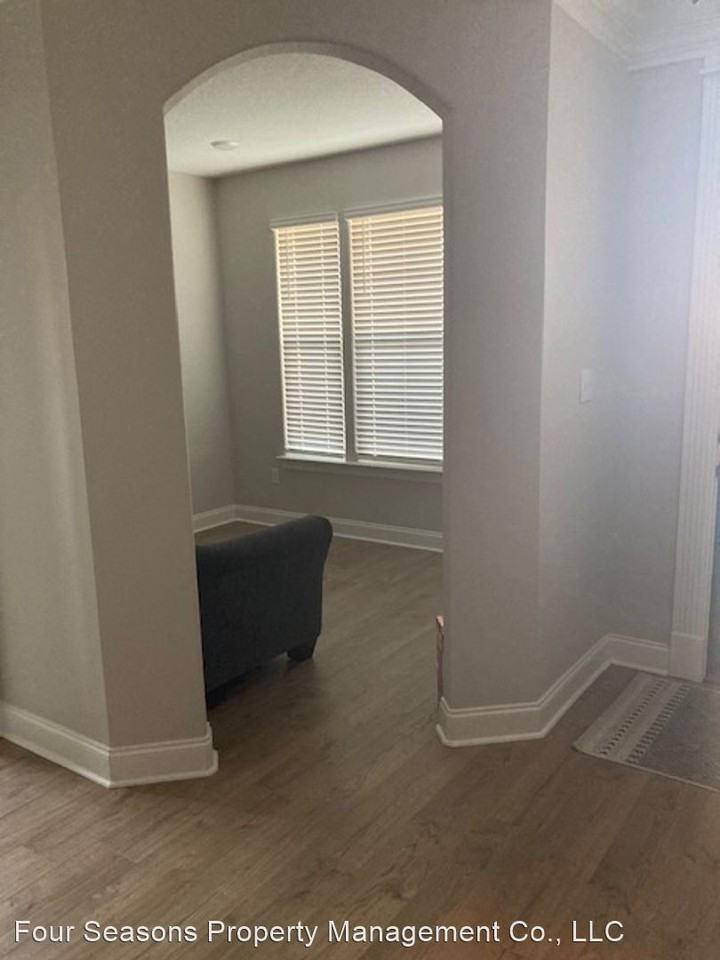 10624 Wren Grv - Photo 3 of 21
