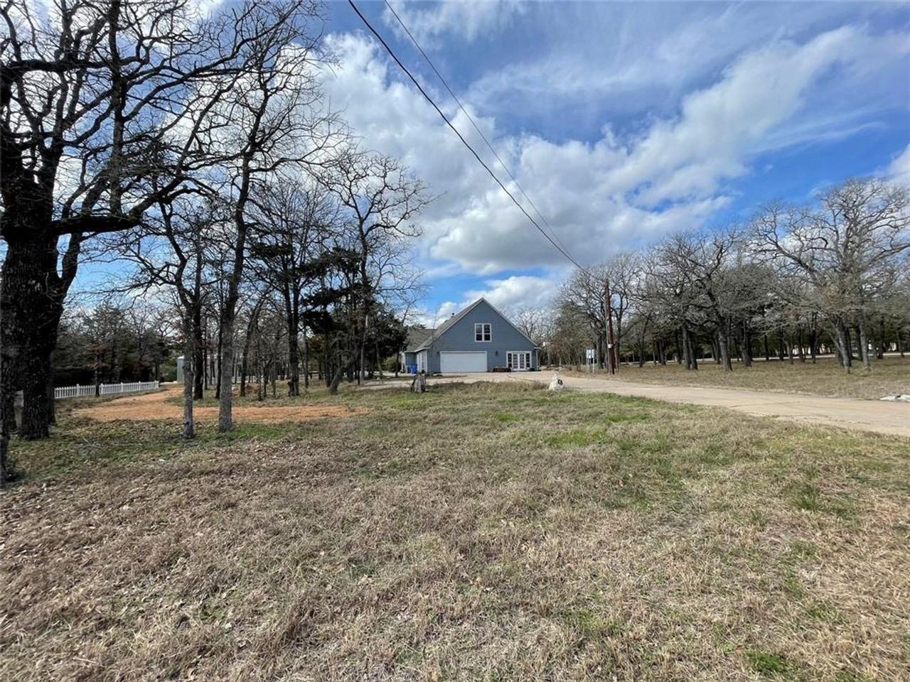 106 Woodcutter Ct - Photo 2 of 40