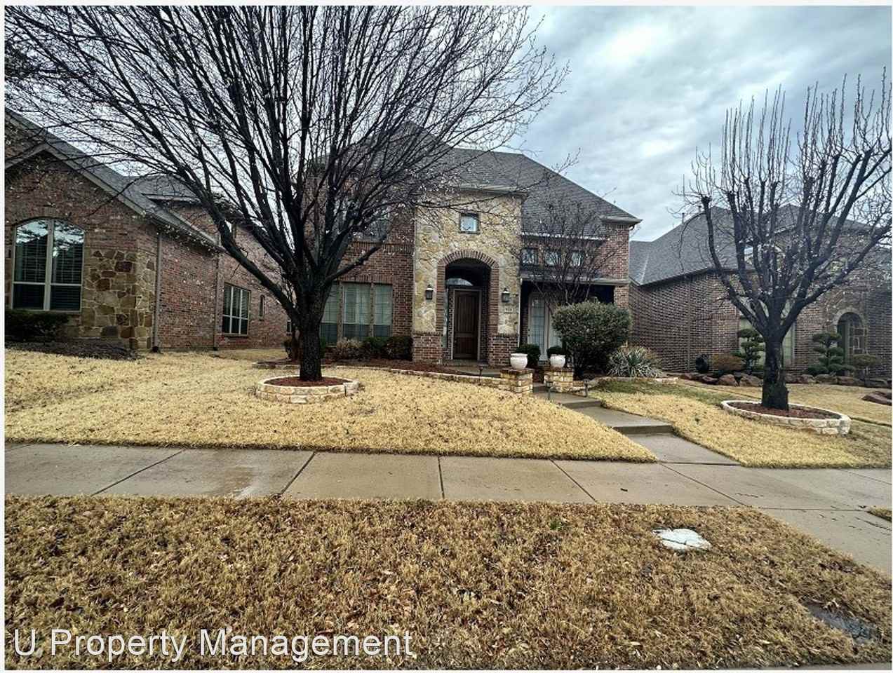 924 Sloan Dr - Photo 2 of 27