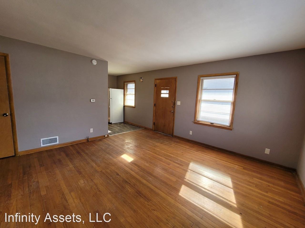 2109 Douglas Street Apartments 2109 Douglas St, Rockford, IL 61103