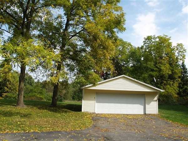 7953 N Meridian Rd - Photo 3 of 15