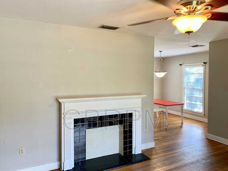 2707 30th Street - Photo 3 of 10