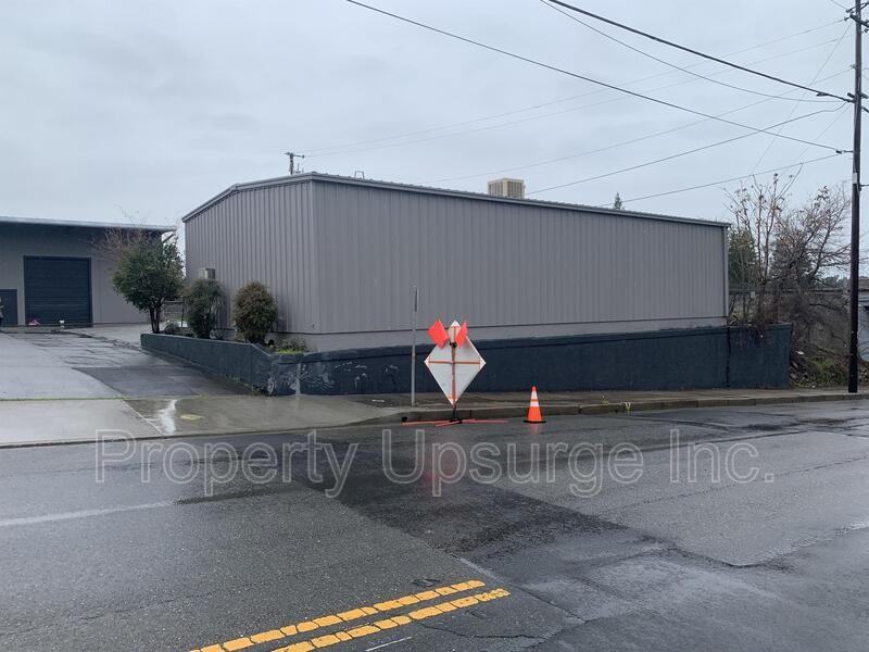 1700 Myers Street - Photo 3 of 12