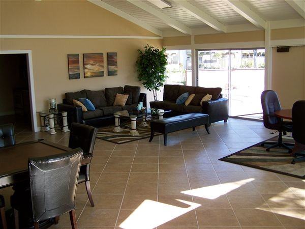 Lakeview Apartments - Photo 2 of 7