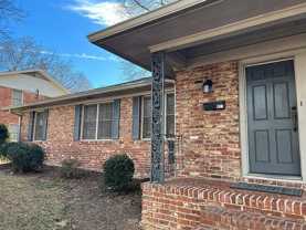 825-827 Marstevan Dr Ne - Photo 1 of 1