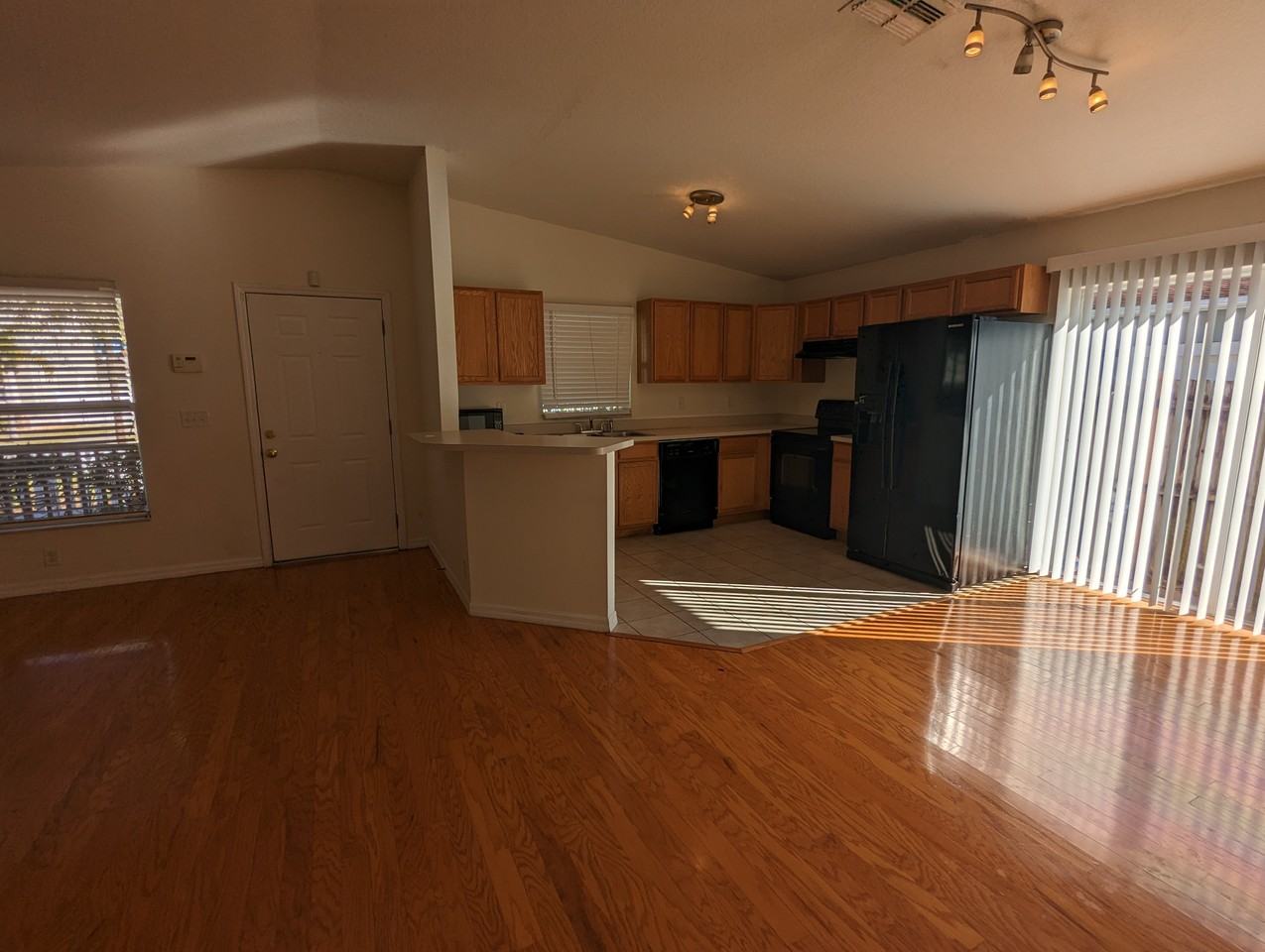 608 9th Ave N - Photo 5 of 21