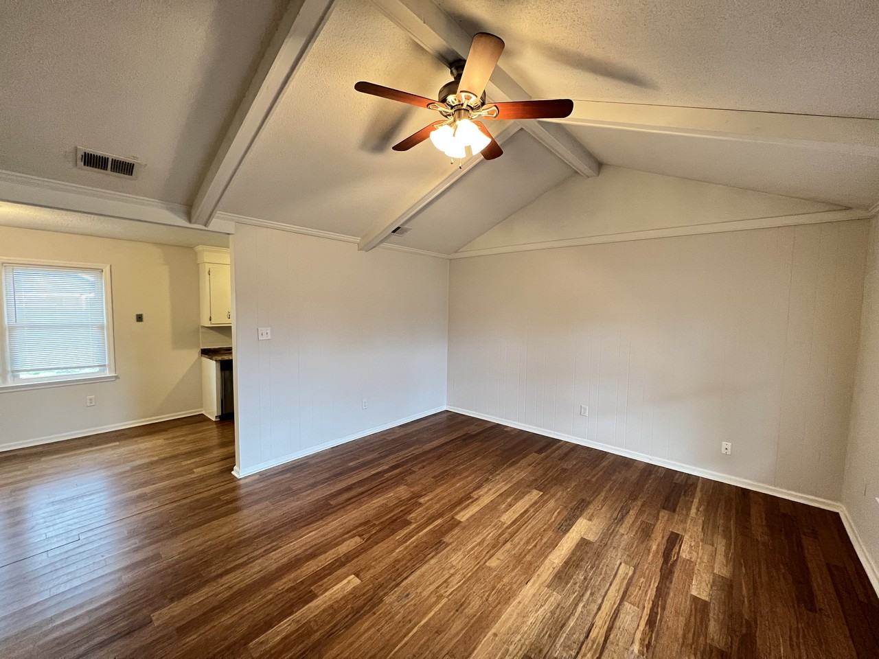 101 Gatehouse Dr - Photo 2 of 15