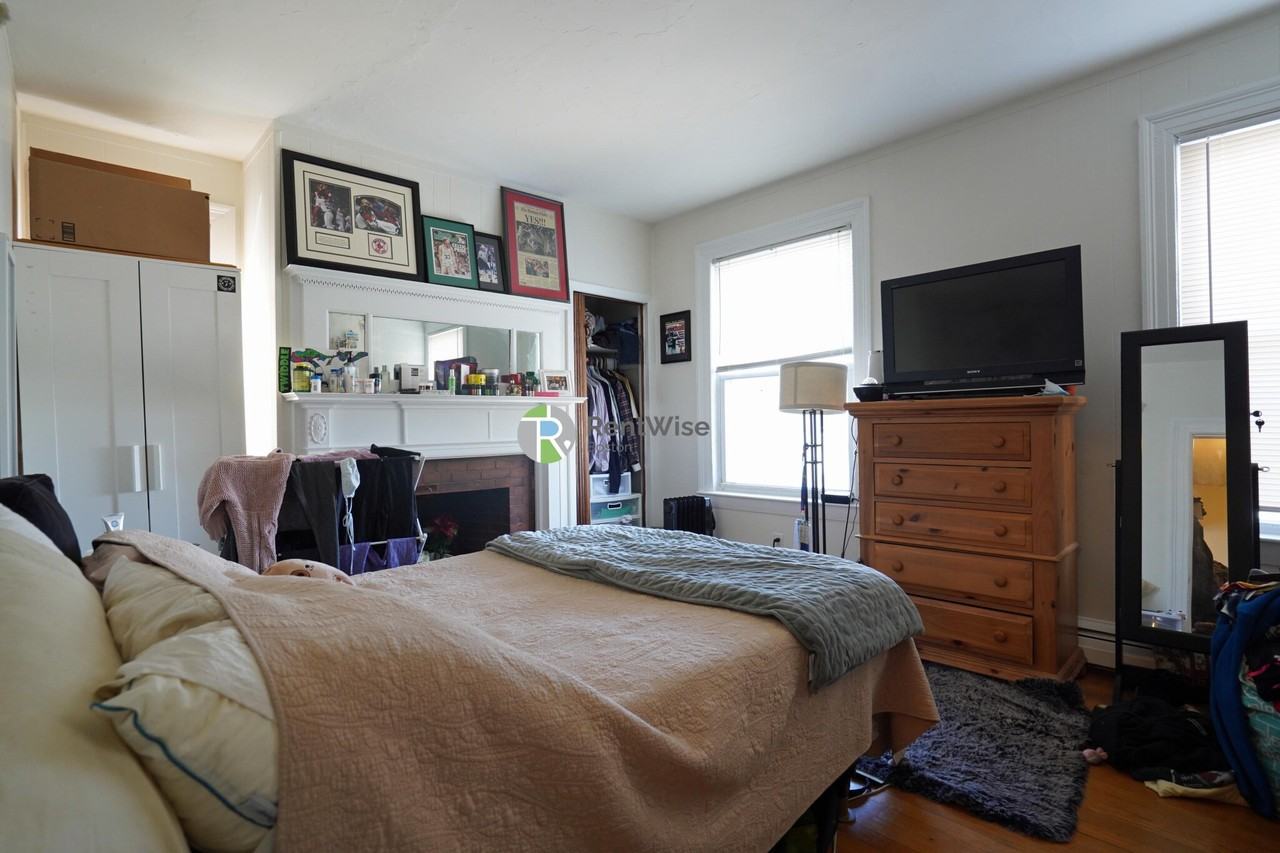 5 Ashford Ct #3 - Photo 3 of 15