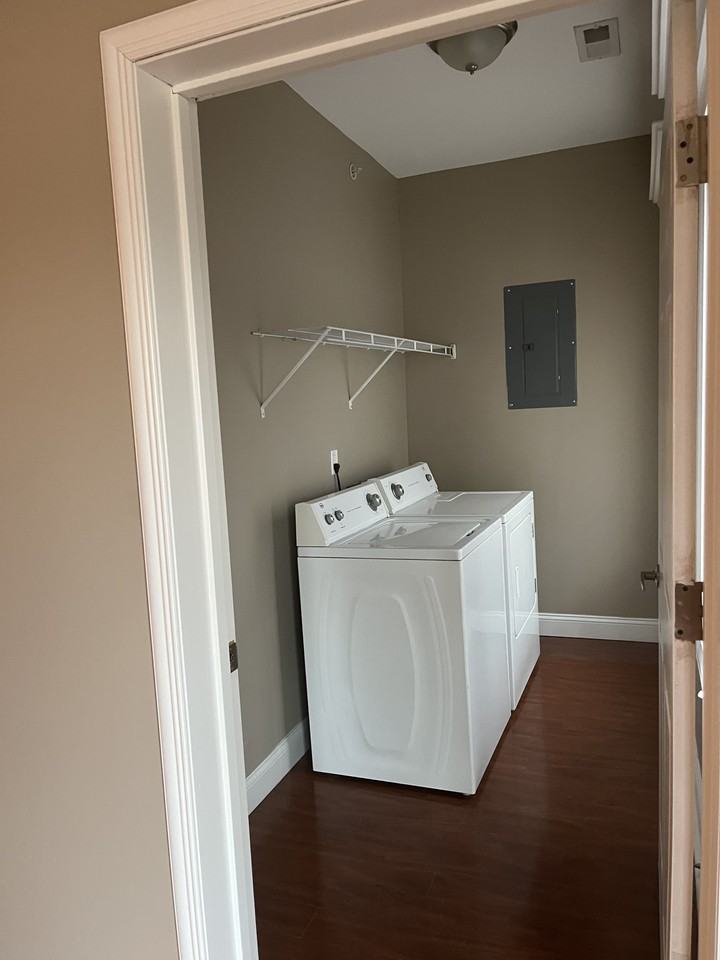 7477 Lions Gate Parkway #7477 - Photo 3 of 12
