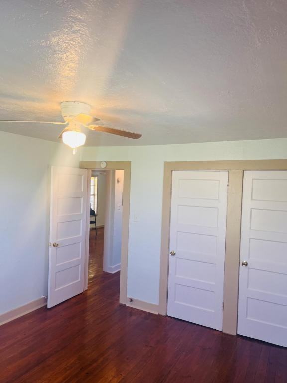 2304 Hill St - Photo 7 of 17