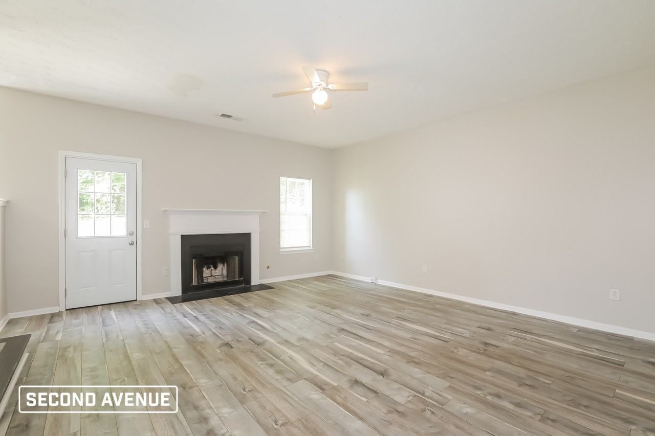 1387 Cater Ln - Photo 7 of 17