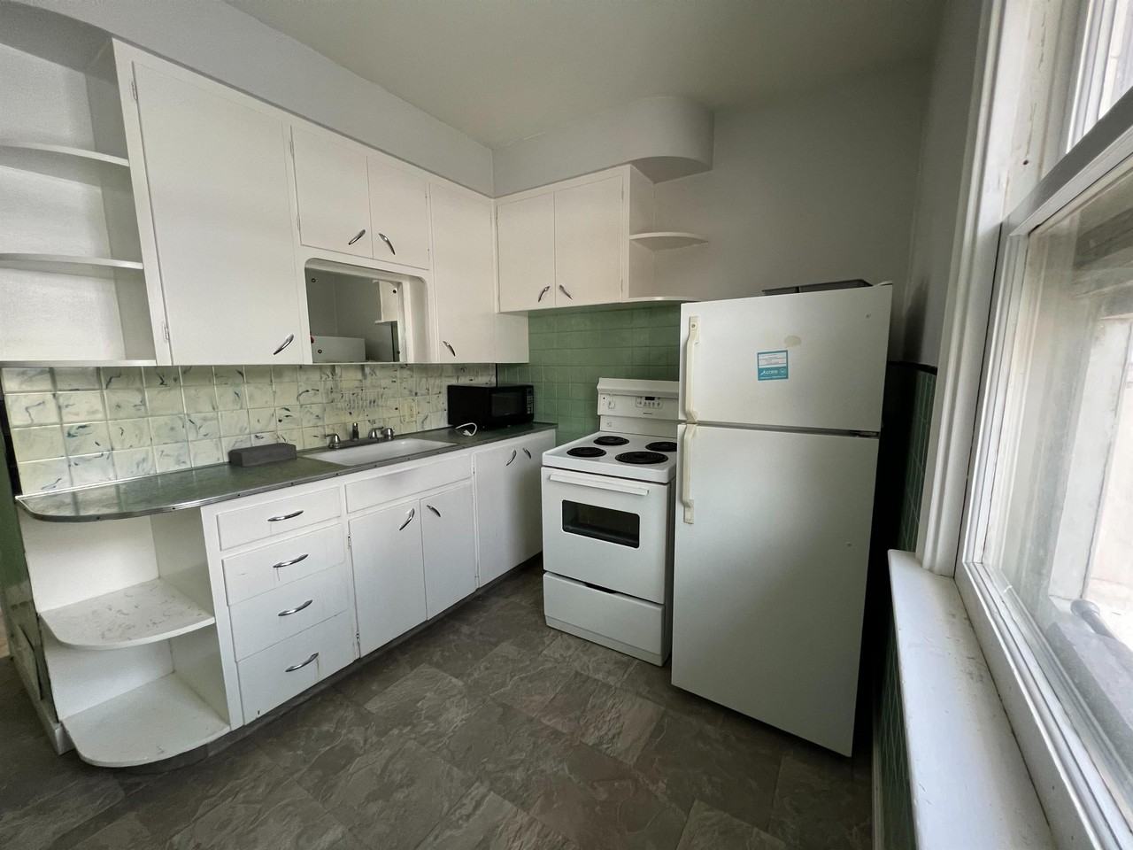 3604 McCallum Ave Apartments 3604 Mccallum Ave, Regina, SK S4S 0S5