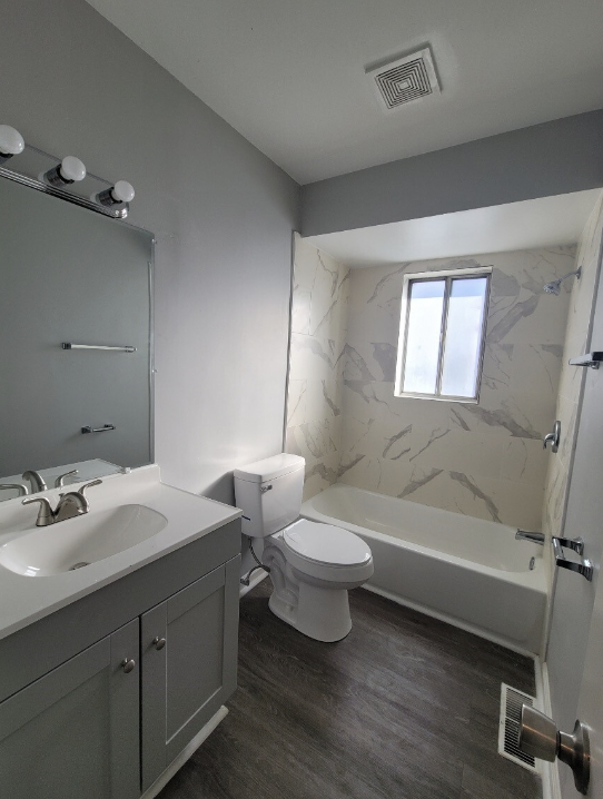 Dominion Townhomes Apartments 1694 Dominion Drive, Akron, OH 44313