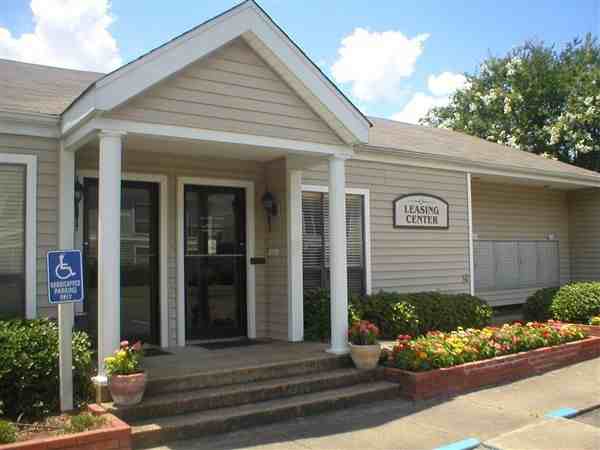 Falcon Lair Apartments 625 31st Ave N, Columbus, MS 39705 Zumper