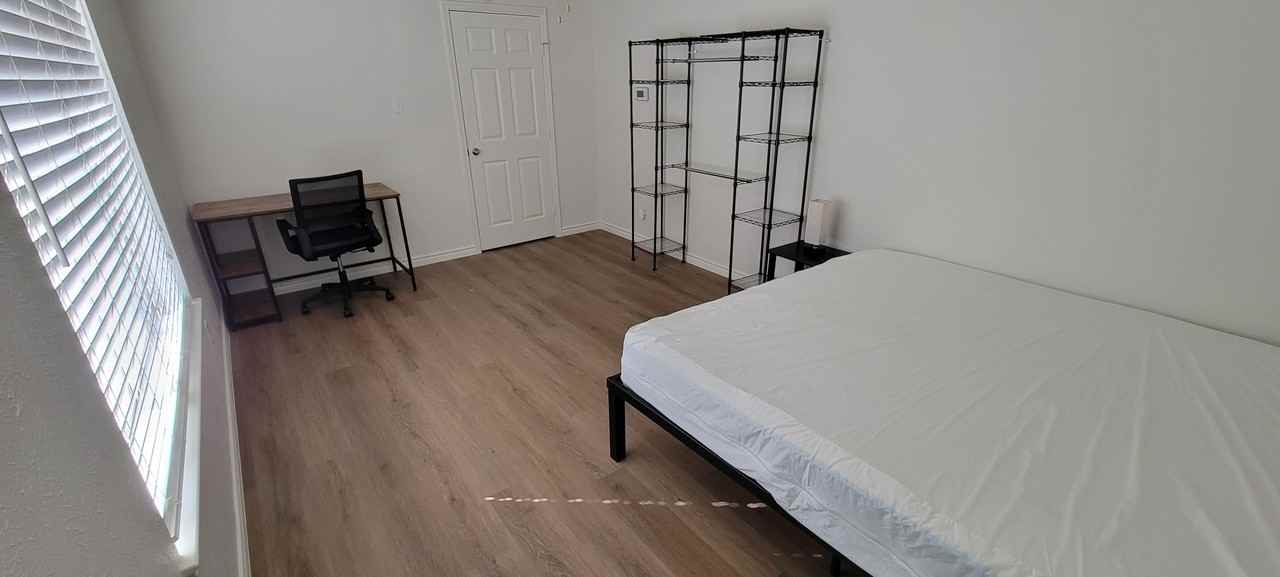 Bluefield Rd - Photo 5 of 7