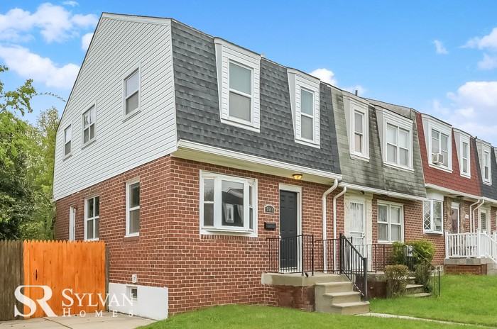 5648 Whitby Rd - Photo 2 of 14