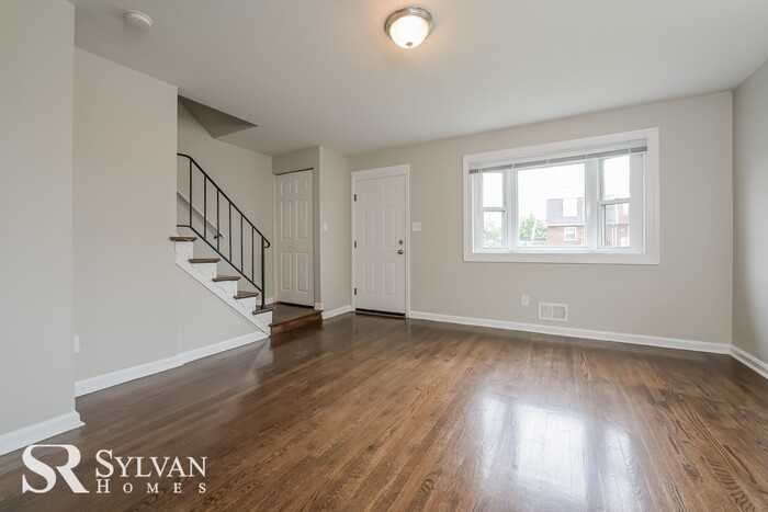 5648 Whitby Rd - Photo 3 of 14