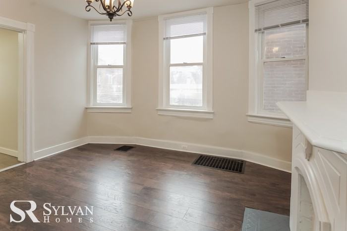297 W Elizabeth St - Photo 3 of 12