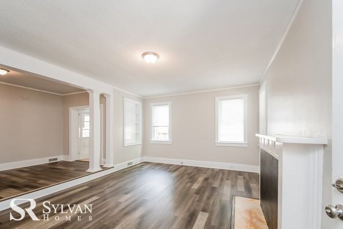 2703 Kershaw St - Photo 3 of 15