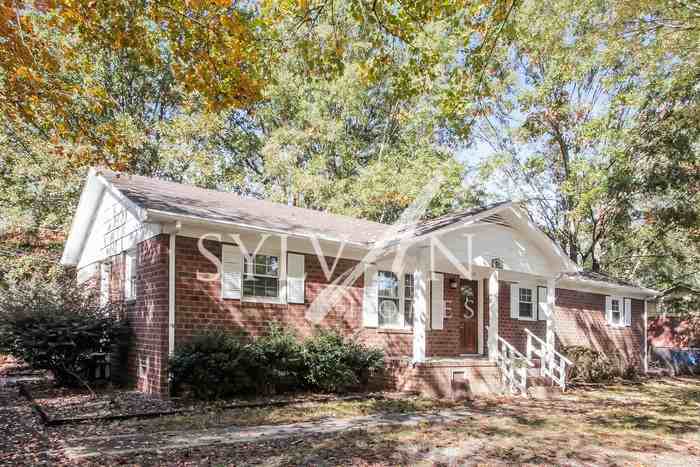 231 Smith Cir - Photo 3 of 14