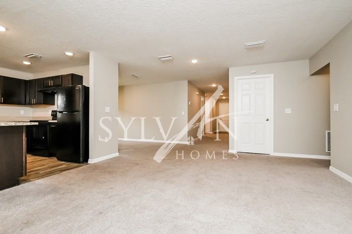 10119 Carp Hollow Rd - Photo 3 of 15