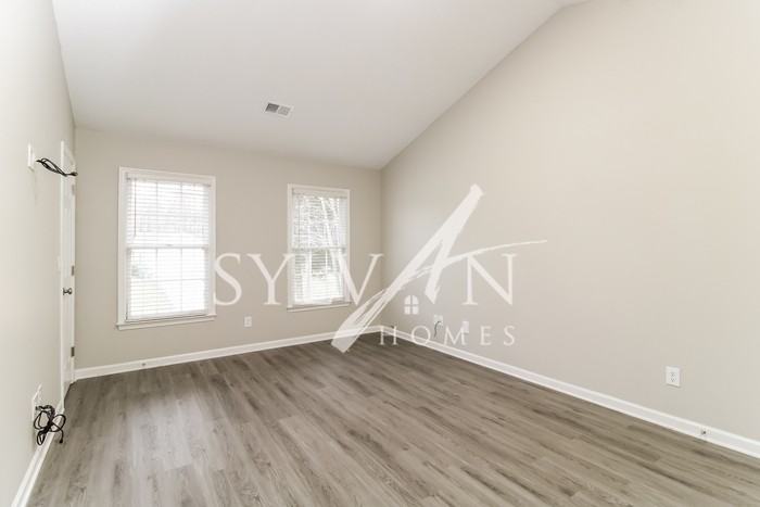 3124 Southampton Dr - Photo 3 of 15