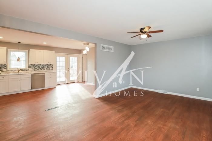 221 Sw 20th St - Photo 3 of 15