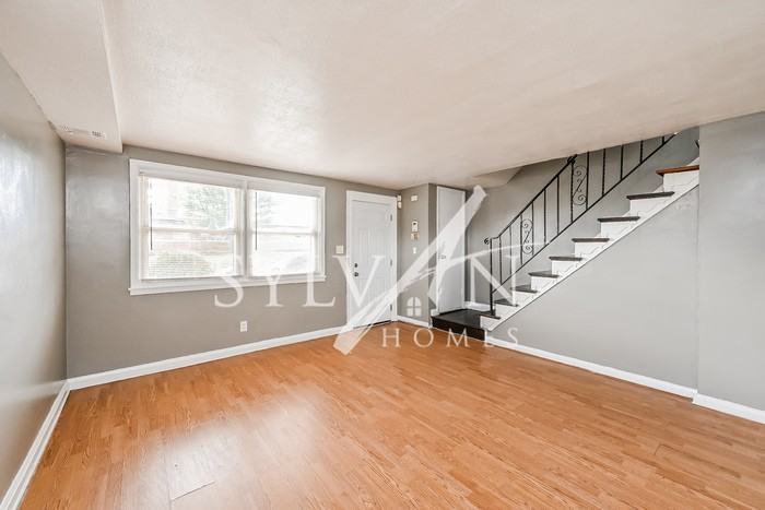 2828 Virginia Ave - Photo 2 of 15