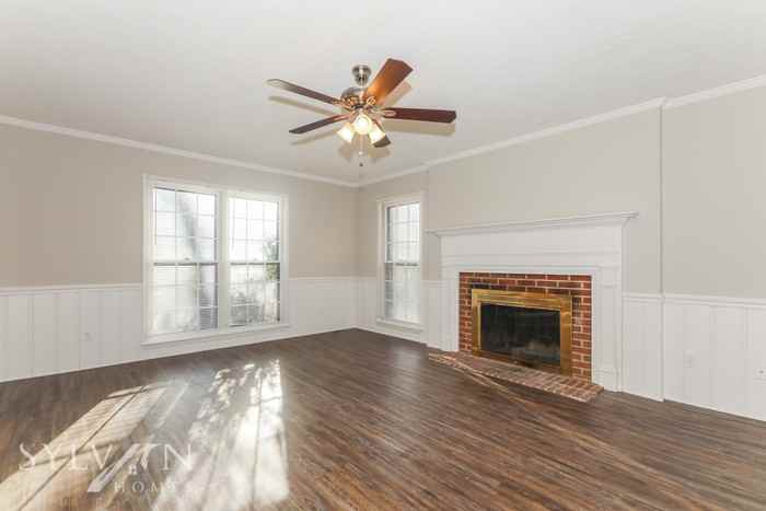 4810 Meadowridge Dr - Photo 2 of 14