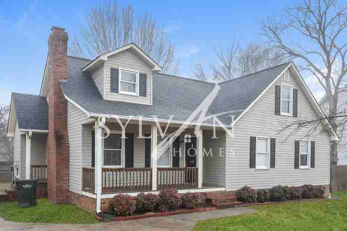 113 Court Dr - Photo 3 of 16