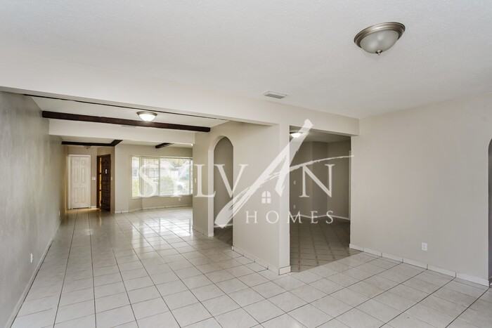 4410 55th Way N - Photo 2 of 13