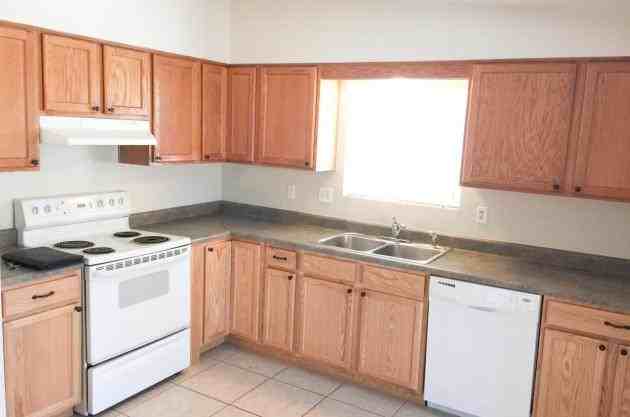 3146 North Treat Avenue - Photo 3 of 5