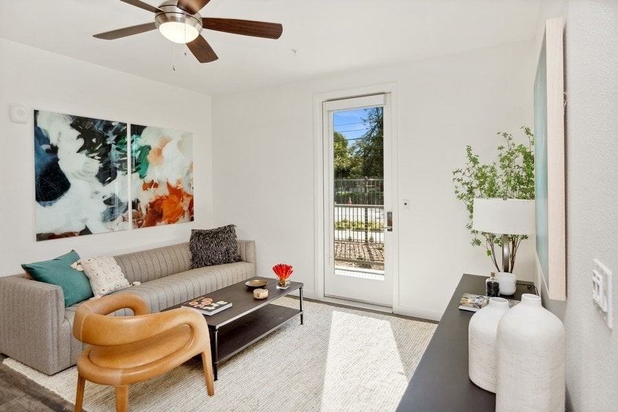 Brix 325 Apartments - Photo 5 of 28