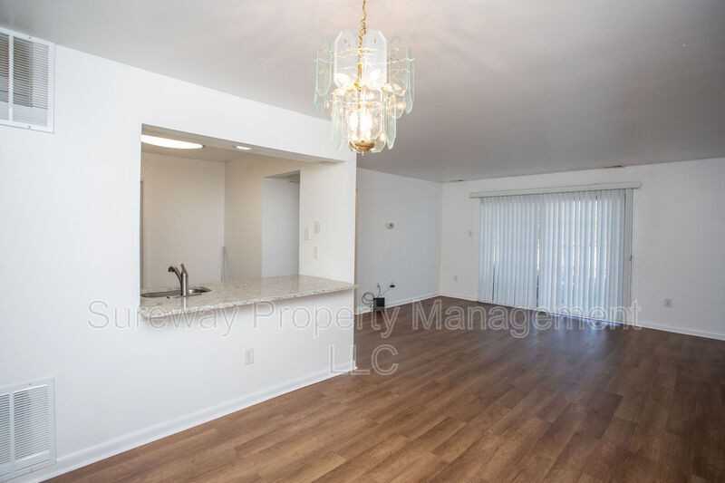 427 Paddock Ct - Photo 3 of 28