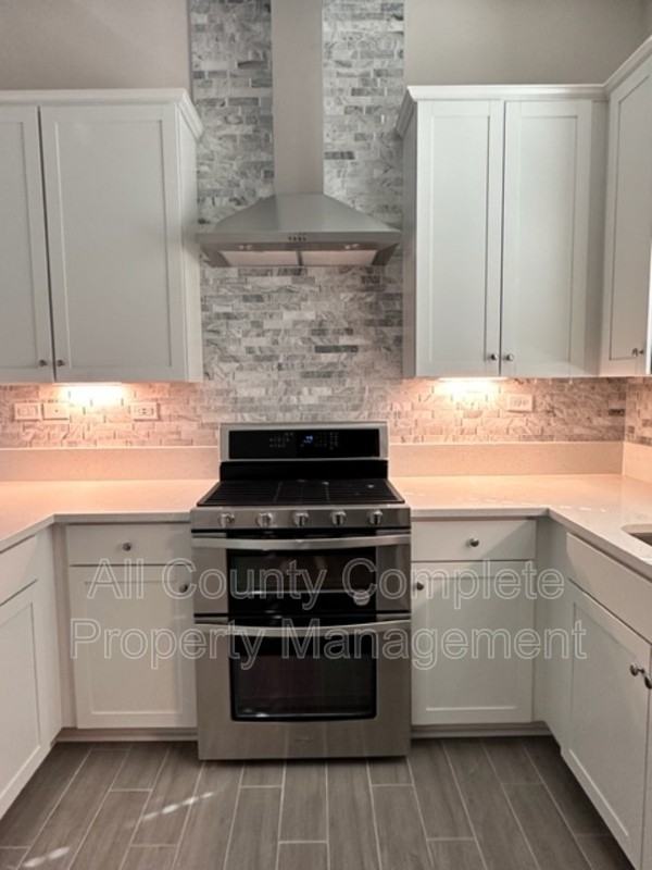 643 Rum Runner Way - Photo 6 of 26