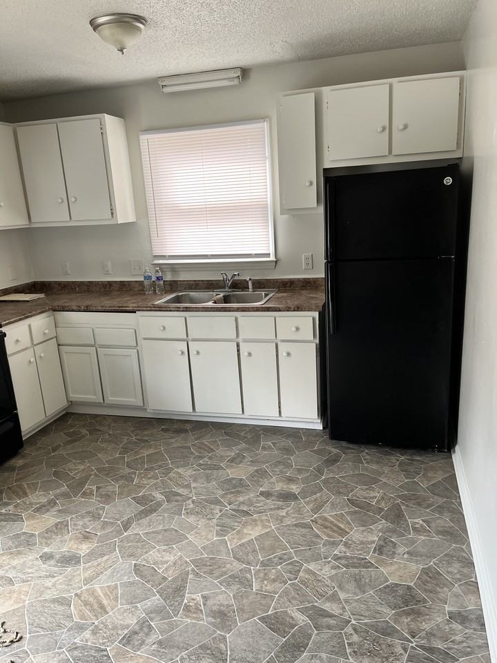 209 Nelson Street - Photo 3 of 6