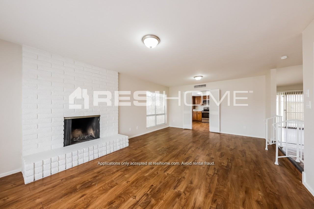 4613 W Butler Dr - Photo 3 of 18