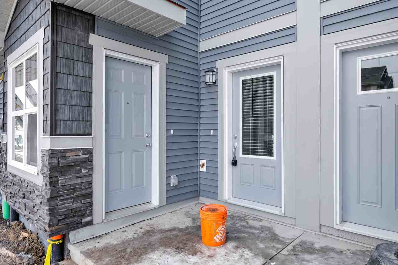 5225 21a Ave Sw - Photo 2 of 15