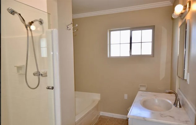4635 Edgeware Rd #4641 - Photo 6 of 17