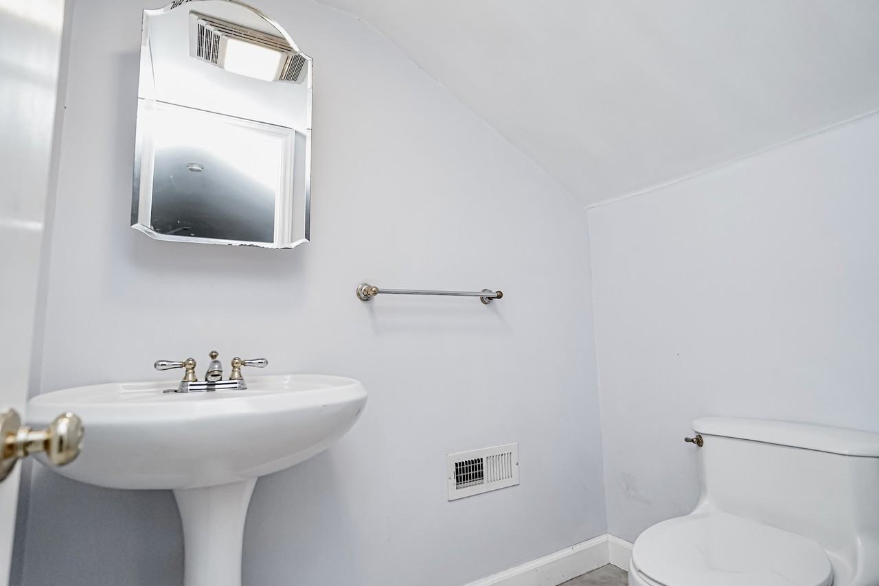 130 Heather Dr #1 - Photo 6 of 18