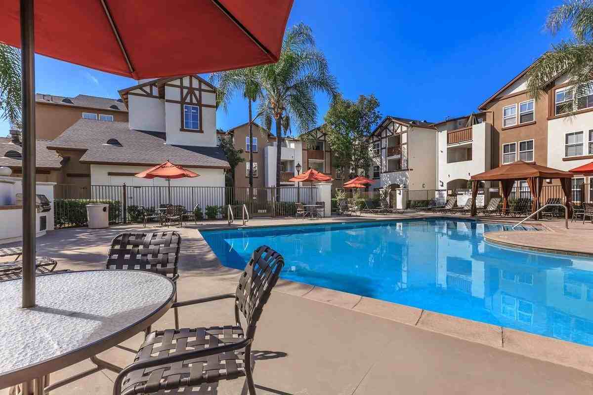 1 Mcgwire Rd - Photo 2 of 32