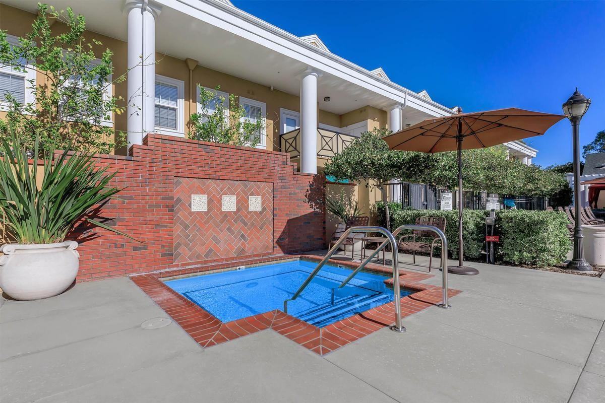 50 Main St - Photo 3 of 39