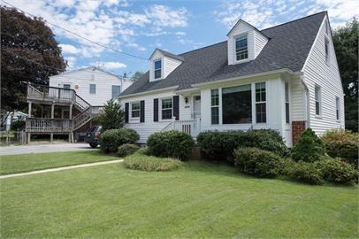 4002 Spruell Dr - Photo 3 of 22