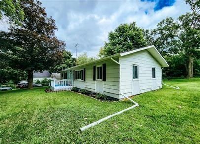 9031 Jerome Rd - Photo 2 of 20